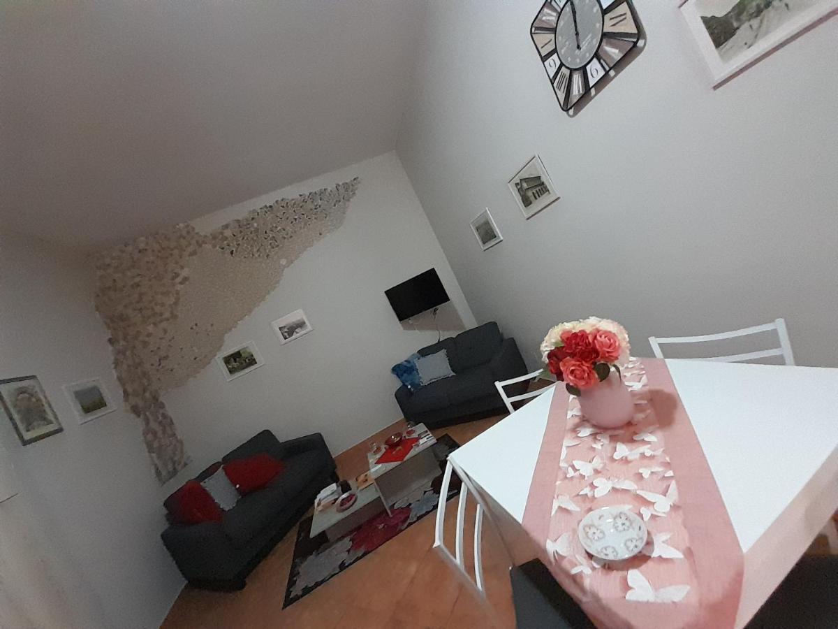 Dimora Donna Carmela Apartment Naples Exterior photo